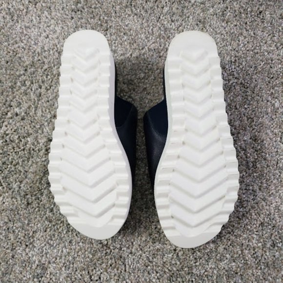 NWOT Navy platform sandals by Steven SZ 6.5 - Picture 4 of 4